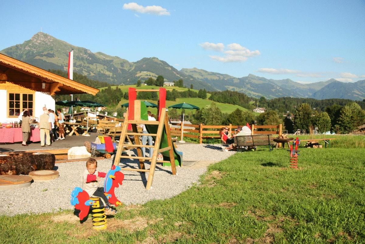 Hotel Hubertus Mit Erlebnislandgasthof Reitherwirt Кицбюэль Экстерьер фото