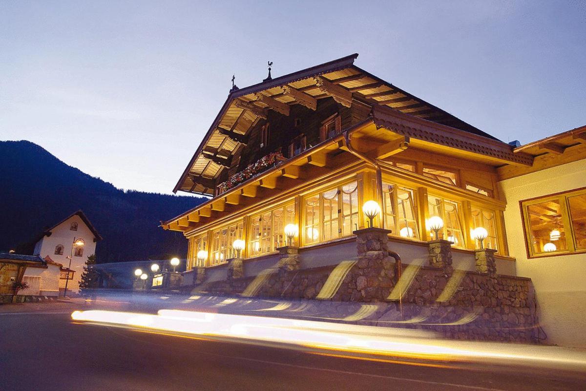 Hotel Hubertus Mit Erlebnislandgasthof Reitherwirt Кицбюэль Экстерьер фото