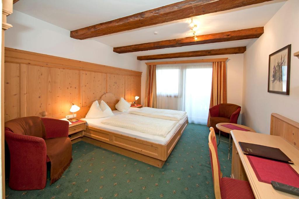 Hotel Hubertus Mit Erlebnislandgasthof Reitherwirt Кицбюэль Номер фото