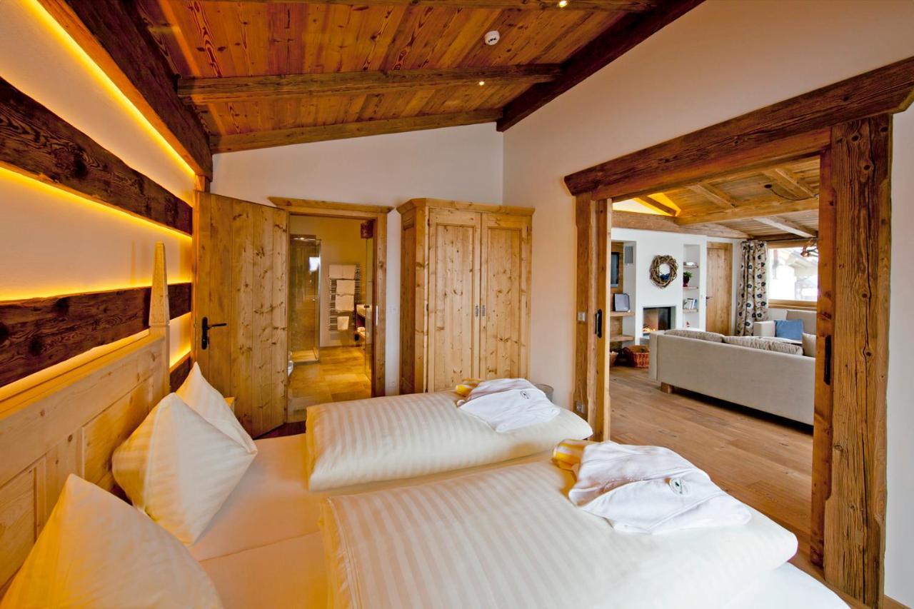 Hotel Hubertus Mit Erlebnislandgasthof Reitherwirt Кицбюэль Экстерьер фото