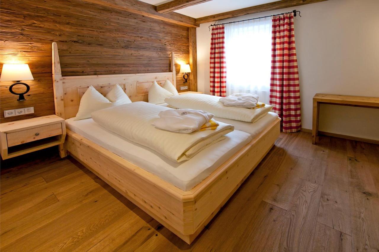 Hotel Hubertus Mit Erlebnislandgasthof Reitherwirt Кицбюэль Экстерьер фото