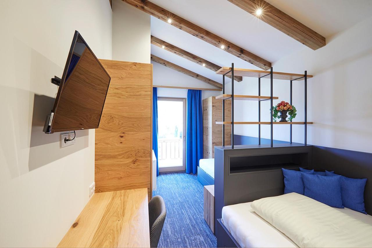 Hotel Hubertus Mit Erlebnislandgasthof Reitherwirt Кицбюэль Экстерьер фото